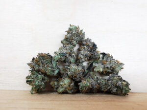 Top 6 Weed Strains in Canada 2021, BuyWeed247