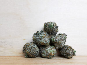 Best Sativa Weed Strains in Canada 2021, BuyWeed247