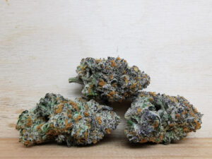 Best Indica Weed Strains in Canada 2021, BuyWeed247