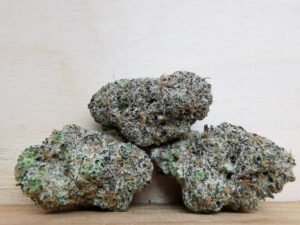 Best Indica Weed Strains in Canada 2021, BuyWeed247