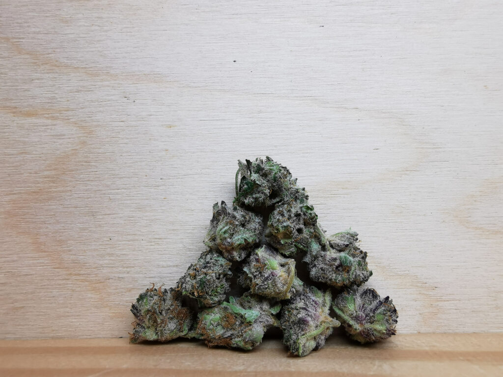 Buy Magic Mushrooms Online in Nanaimo, BuyWeed247