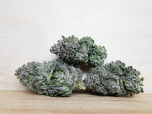 Best Indica Weed Strains in Canada 2021, BuyWeed247