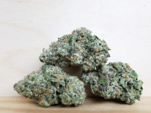 Top 6 Weed Strains in Canada 2021, BuyWeed247
