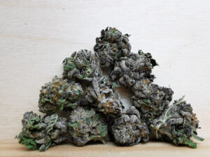 Best Indica Weed Strains in Canada 2021, BuyWeed247