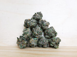 Best Indica Weed Strains in Canada 2021, BuyWeed247