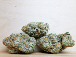 Buy Weed 247 vs. Cannawholesalers: Who Sells the Best Weed in Canada, BuyWeed247