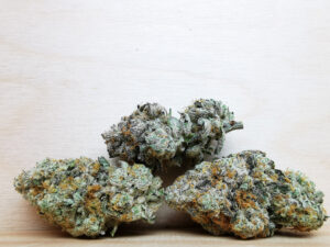 Top 6 Weed Strains in Canada 2021, BuyWeed247