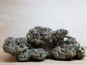 Top 6 Weed Strains in Canada 2021, BuyWeed247